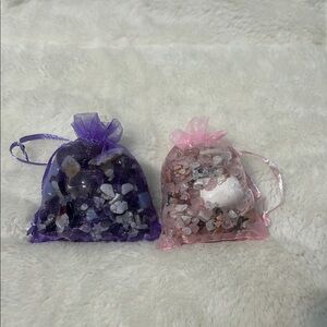 Love themed crystal chips organza bags